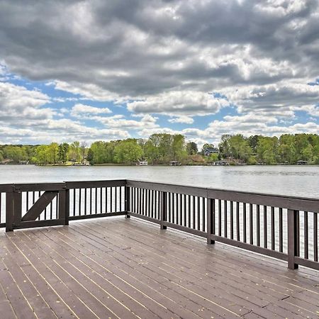 Waterfront Cottage With Boat Dock And 3 Decks! Bracey Exterior foto