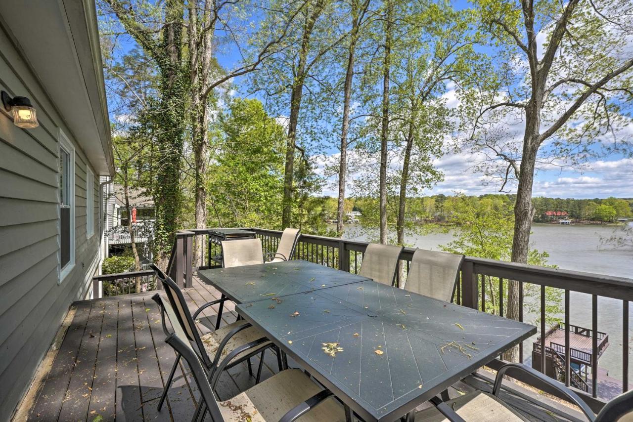 Waterfront Cottage With Boat Dock And 3 Decks! Bracey Exterior foto